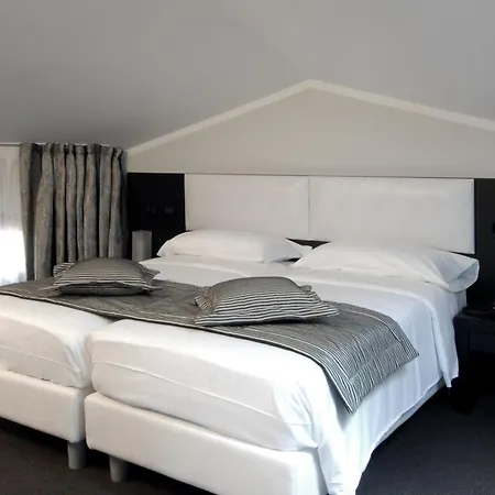 Pannonia Hotel 4*