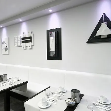 Pannonia Hotel