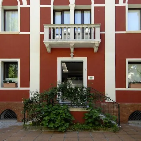Otel Pannonia