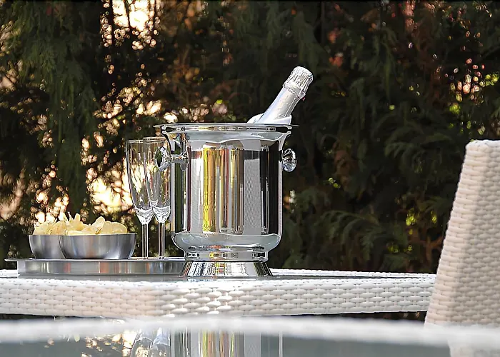 بانونيا فندق 4*