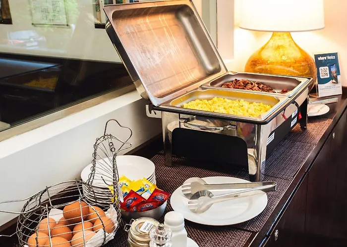 فندق بانونيا 4*