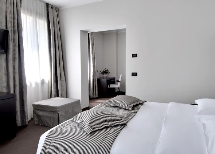 فندق بانونيا 4*