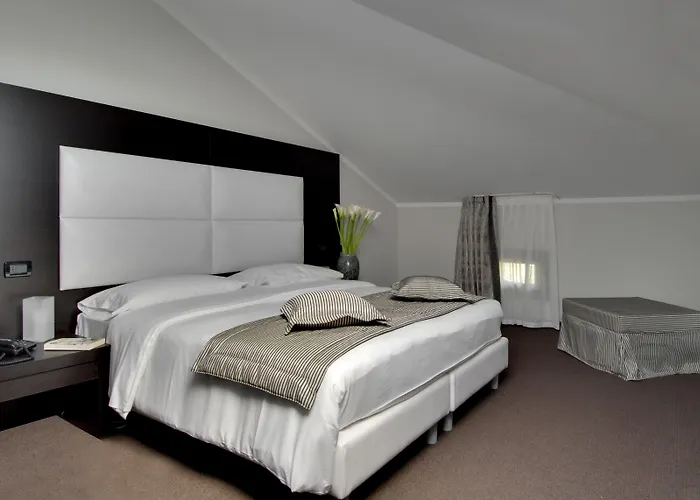 بانونيا فندق 4*