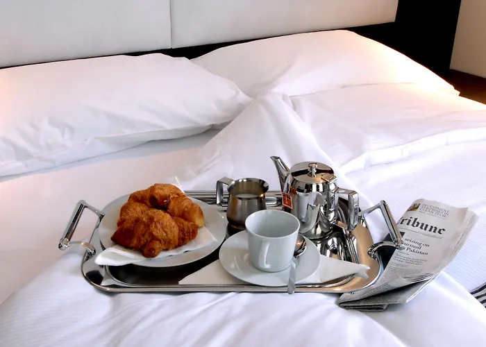 بانونيا فندق 4*